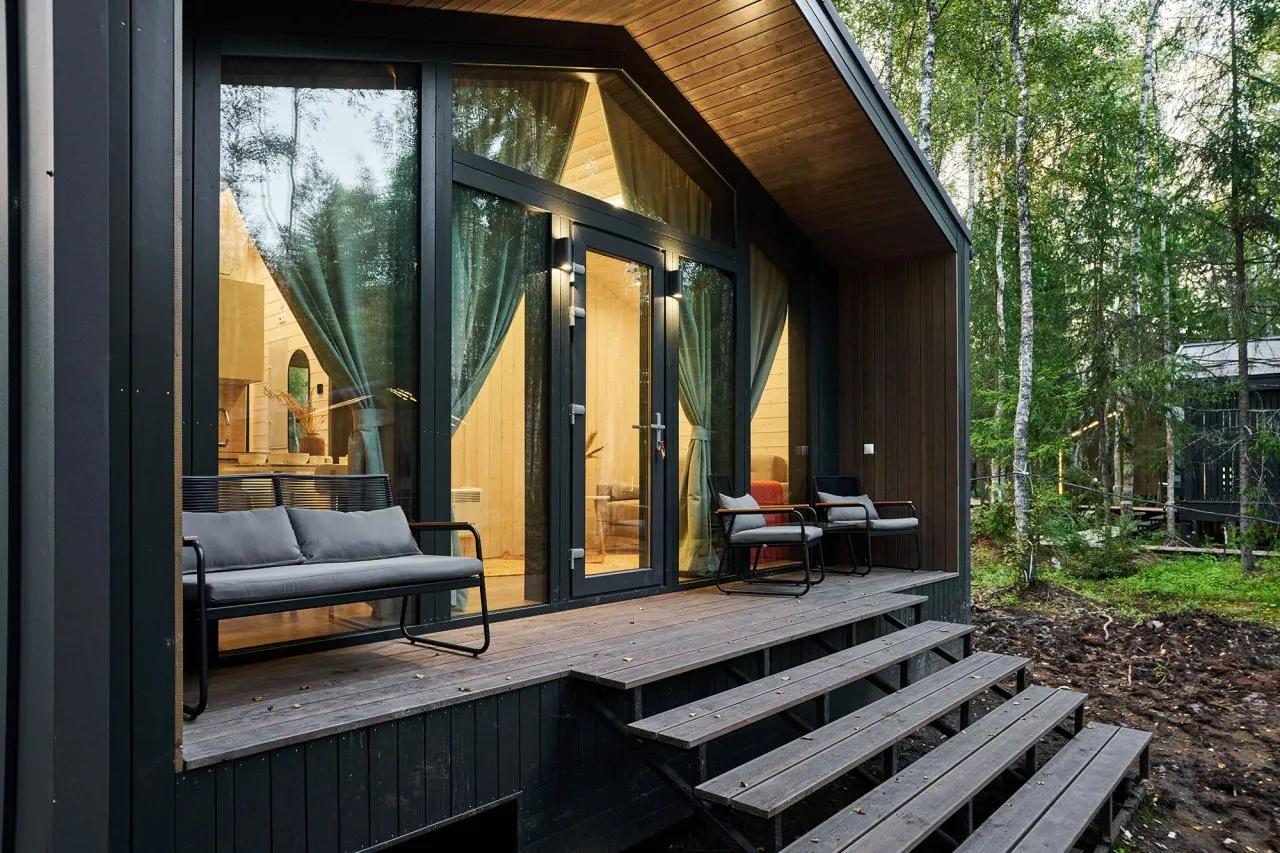 Уютный домик в лесу Ф3